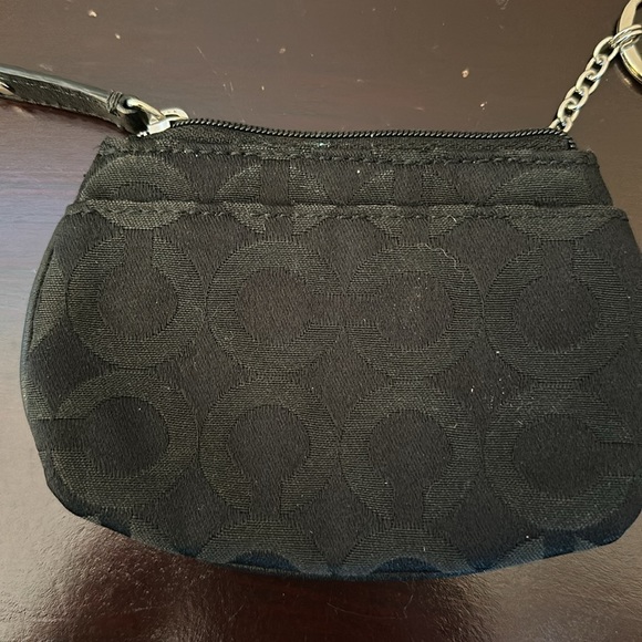 Coach black zip up little key purse. Good condition - Picture 2 of 5
